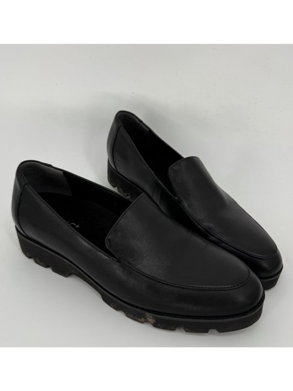 Vionic Kensley Women's Black Leather Penny Loafer
